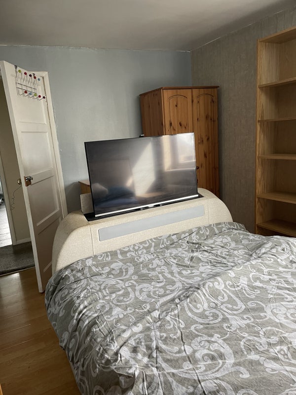 Room Louis Braille Close in Litherland