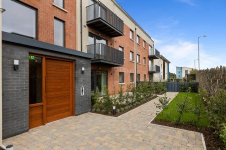 Flat Saintfield Road in Carryduff