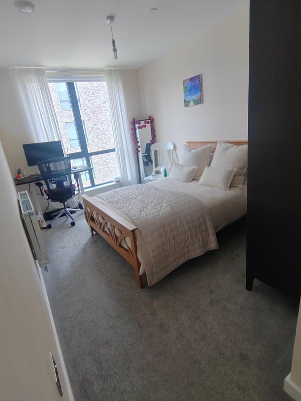 Room Coal Lane in Greater London