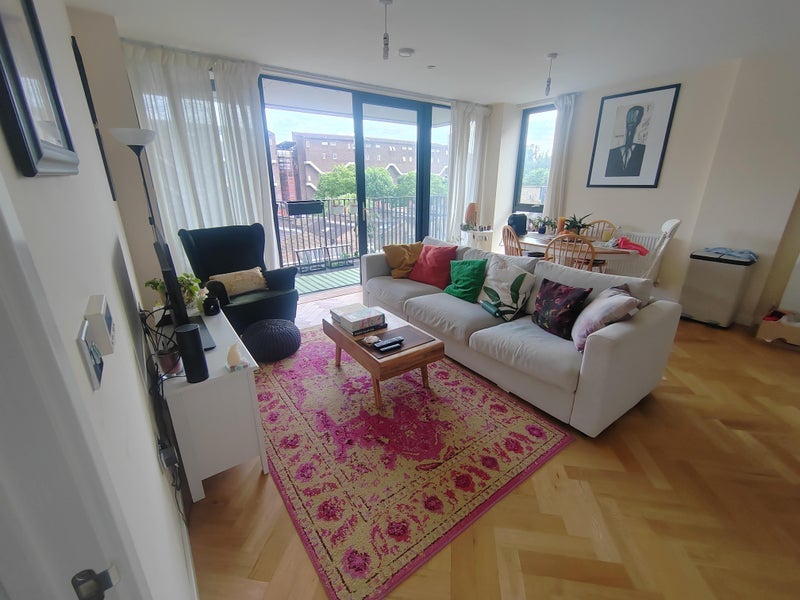 Room Coal Lane in Greater London