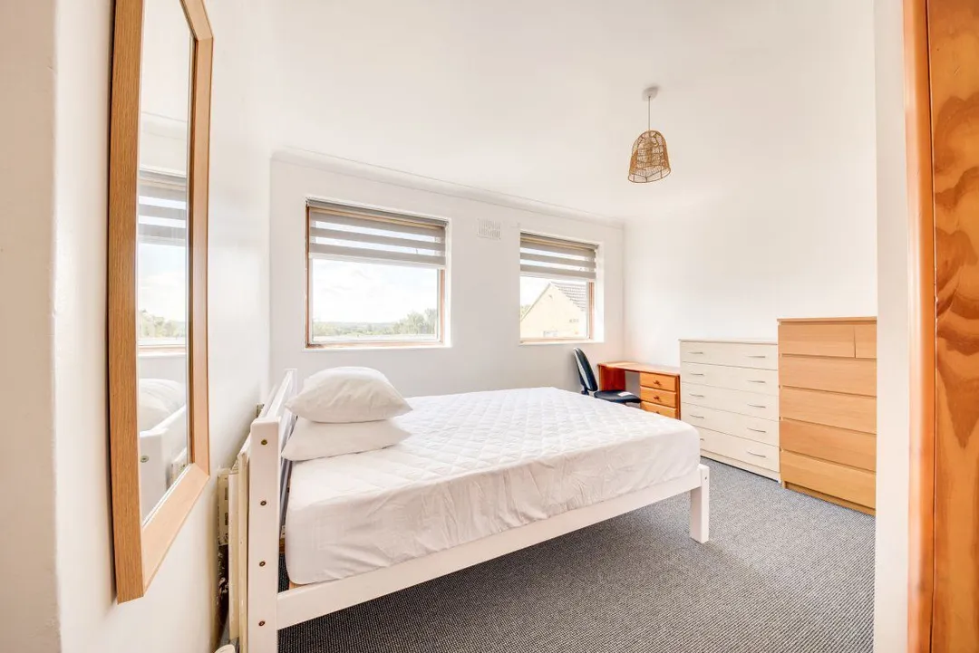 Room Warwick Road in Canterbury