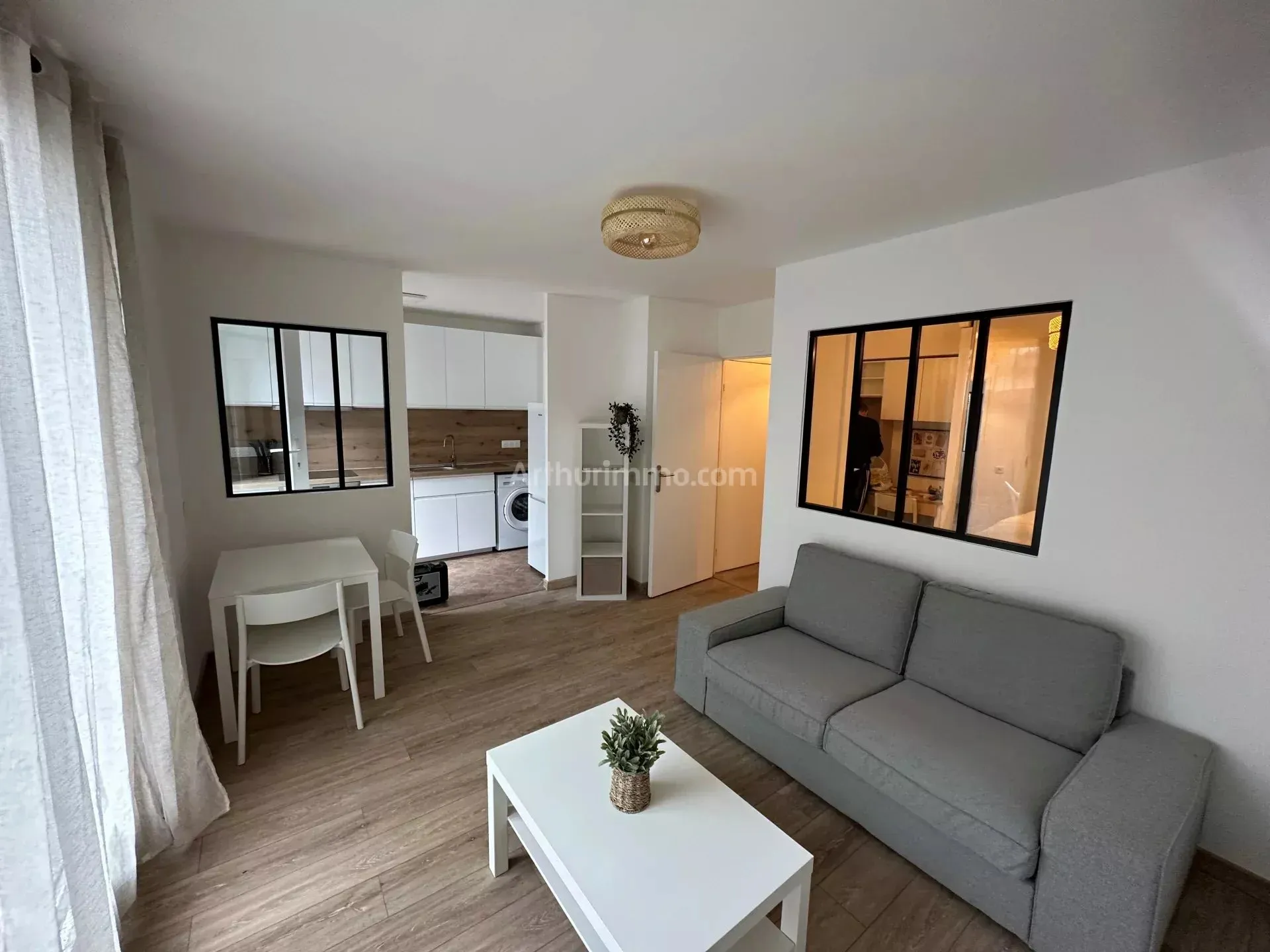 Appartement Avenue Paul Vaillant-Couturier à Paray-Vieille-Poste