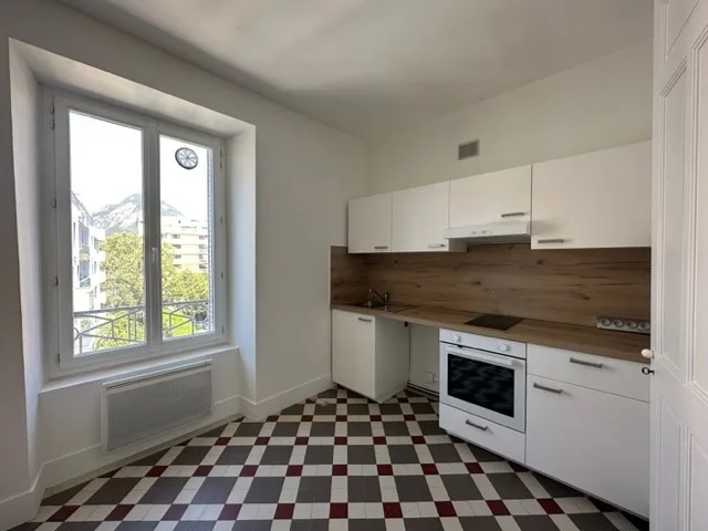 Appartement Rue Charrel à Grenoble