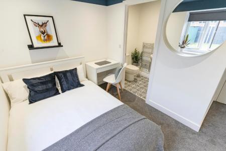 Room Fromond Road in Winchester
