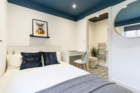 Room Fromond Road in Winchester