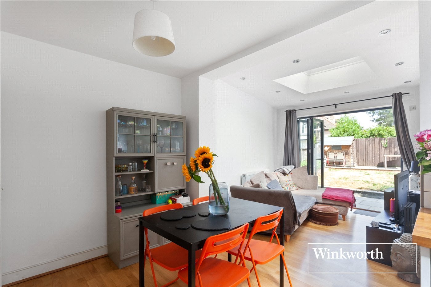 Flat Long Lane in Greater London