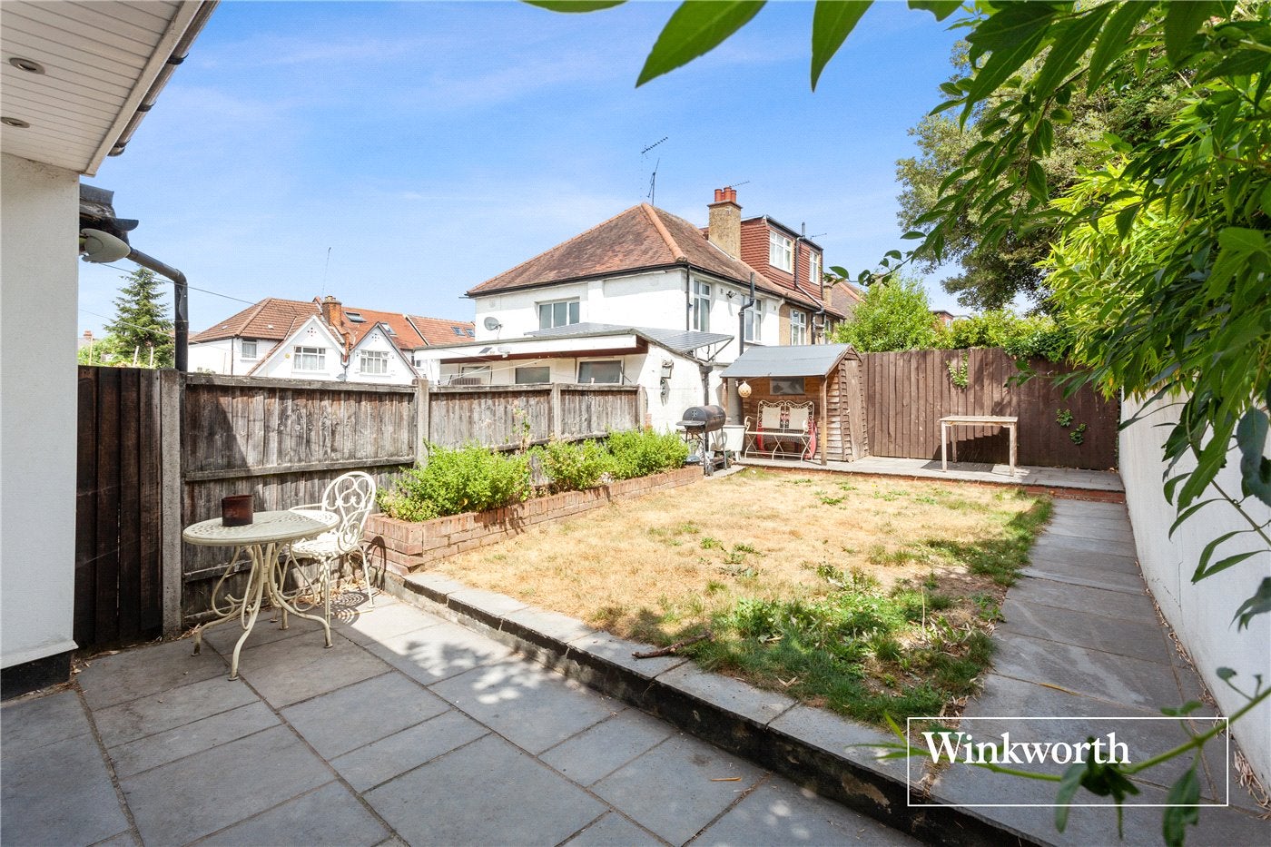 Flat Long Lane in Greater London