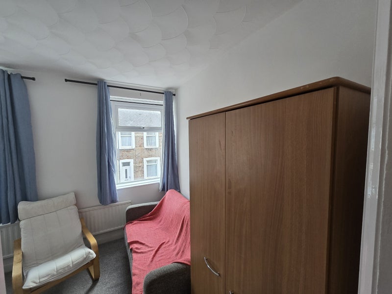 Room Robert Street in Cardiff