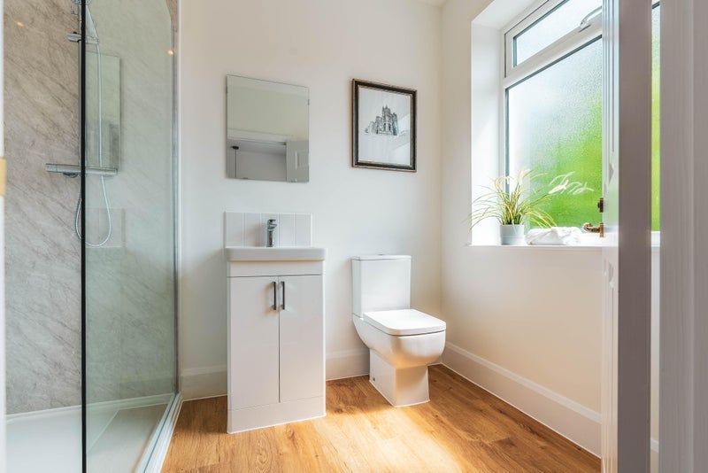 Room Southmead Road in Bristol