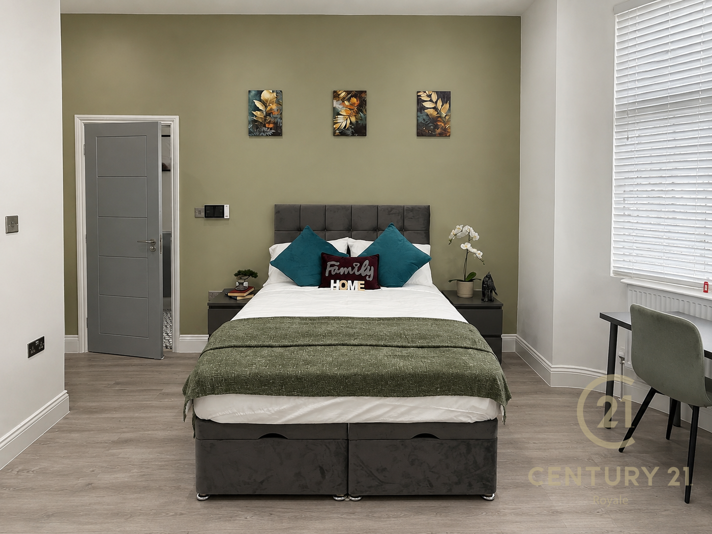 Flat Maplehurst Close in Greater London