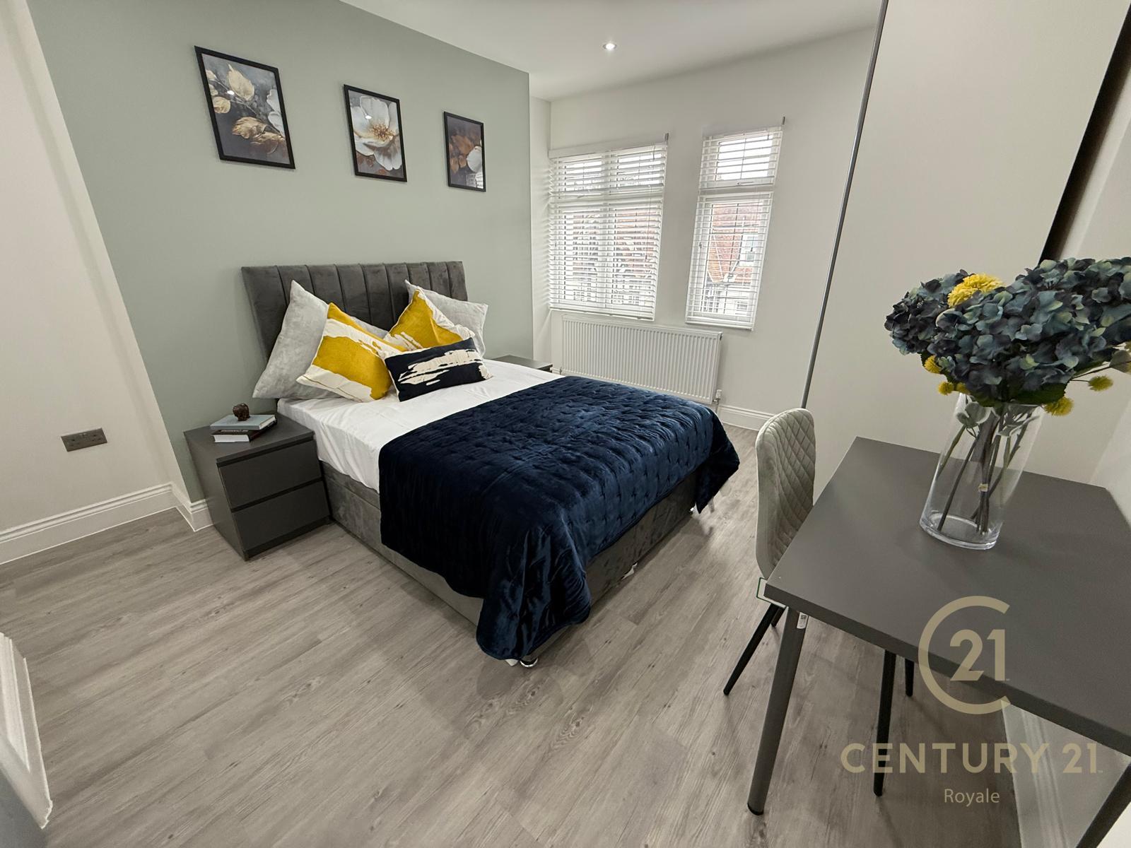 Flat Maplehurst Close in Greater London