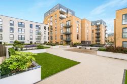 Flat Drake Way in Reading