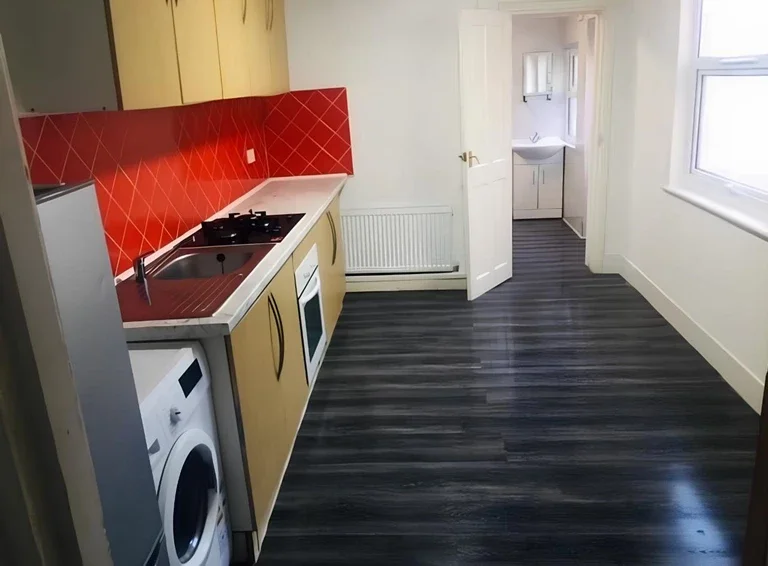 House Bellenden Road in Greater London