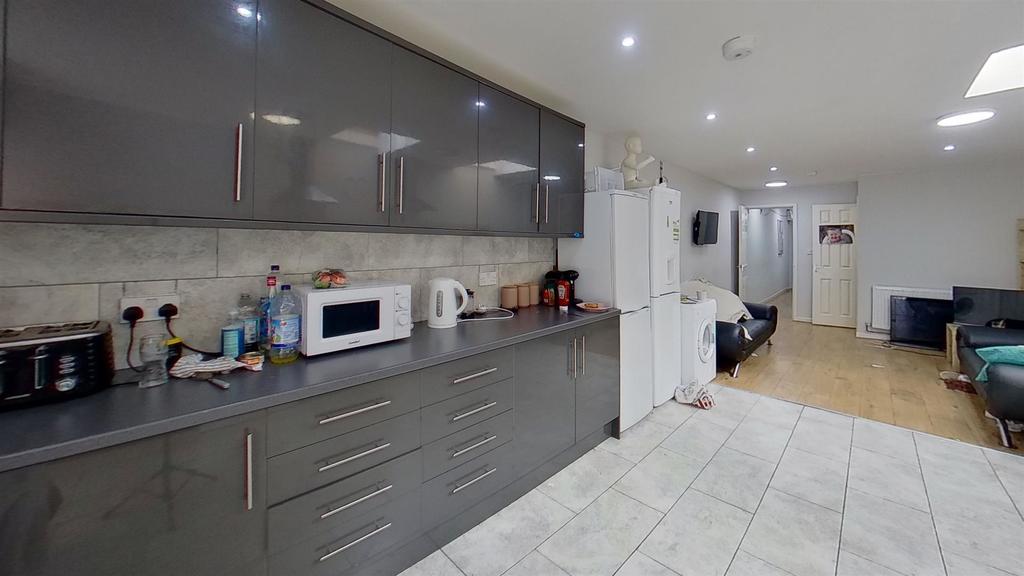 Flat Dawlish Road in Birmingham