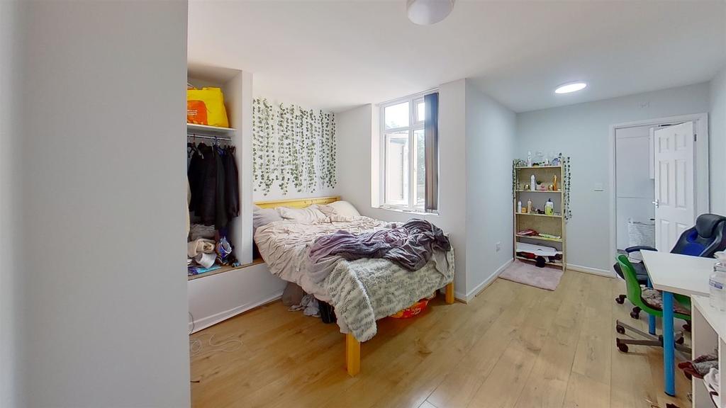 Flat Dawlish Road in Birmingham