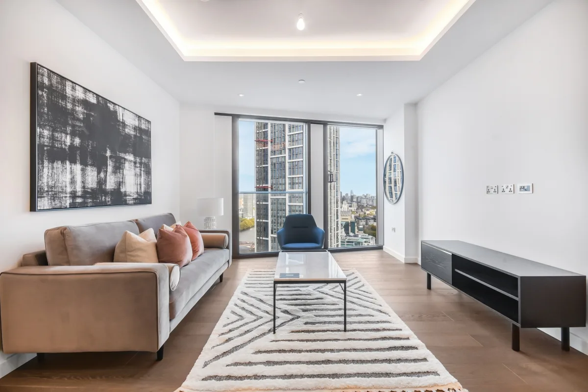 Flat Carnation Way in Greater London
