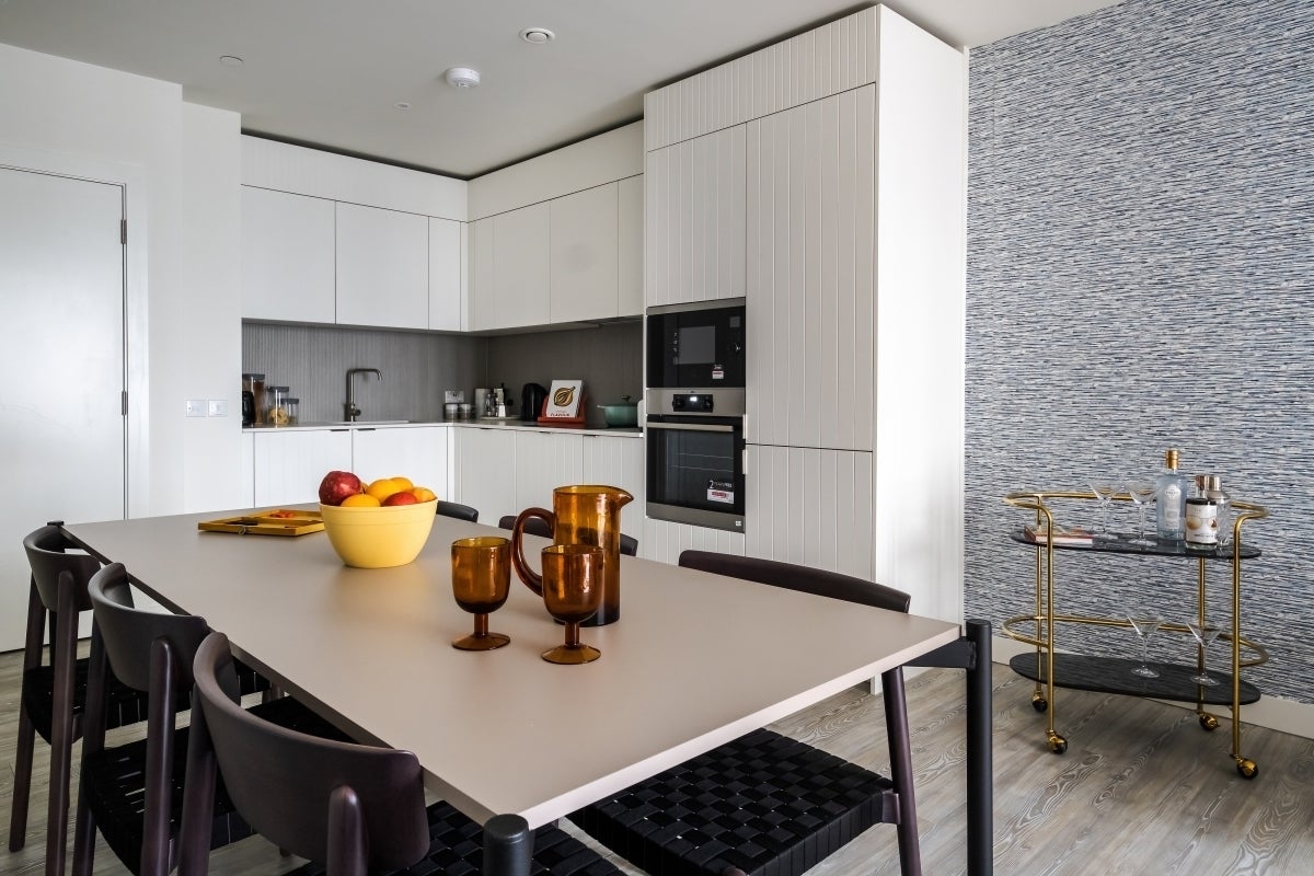 Flat Cherry Park Lane in Greater London