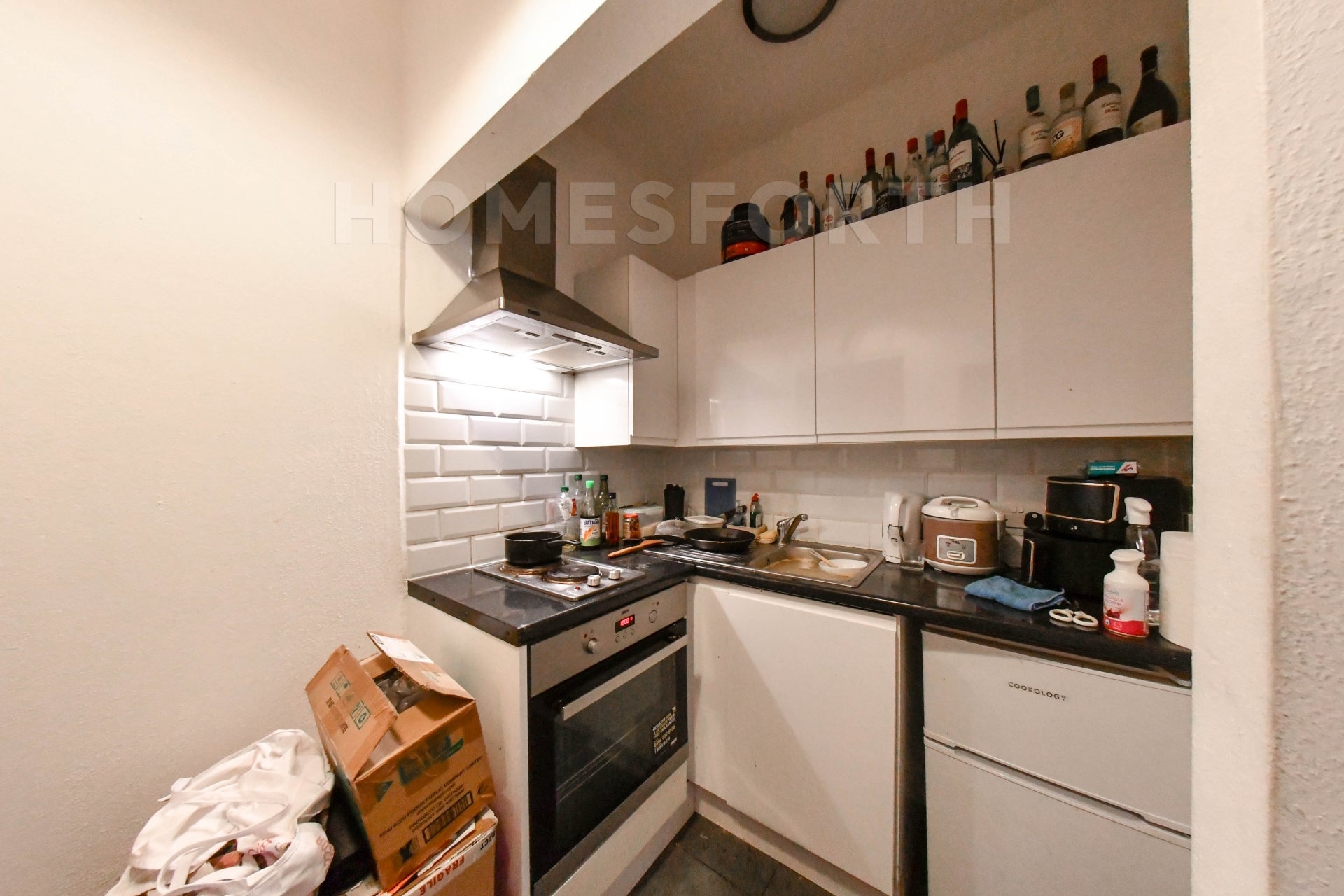 Flat West End Lane in Greater London
