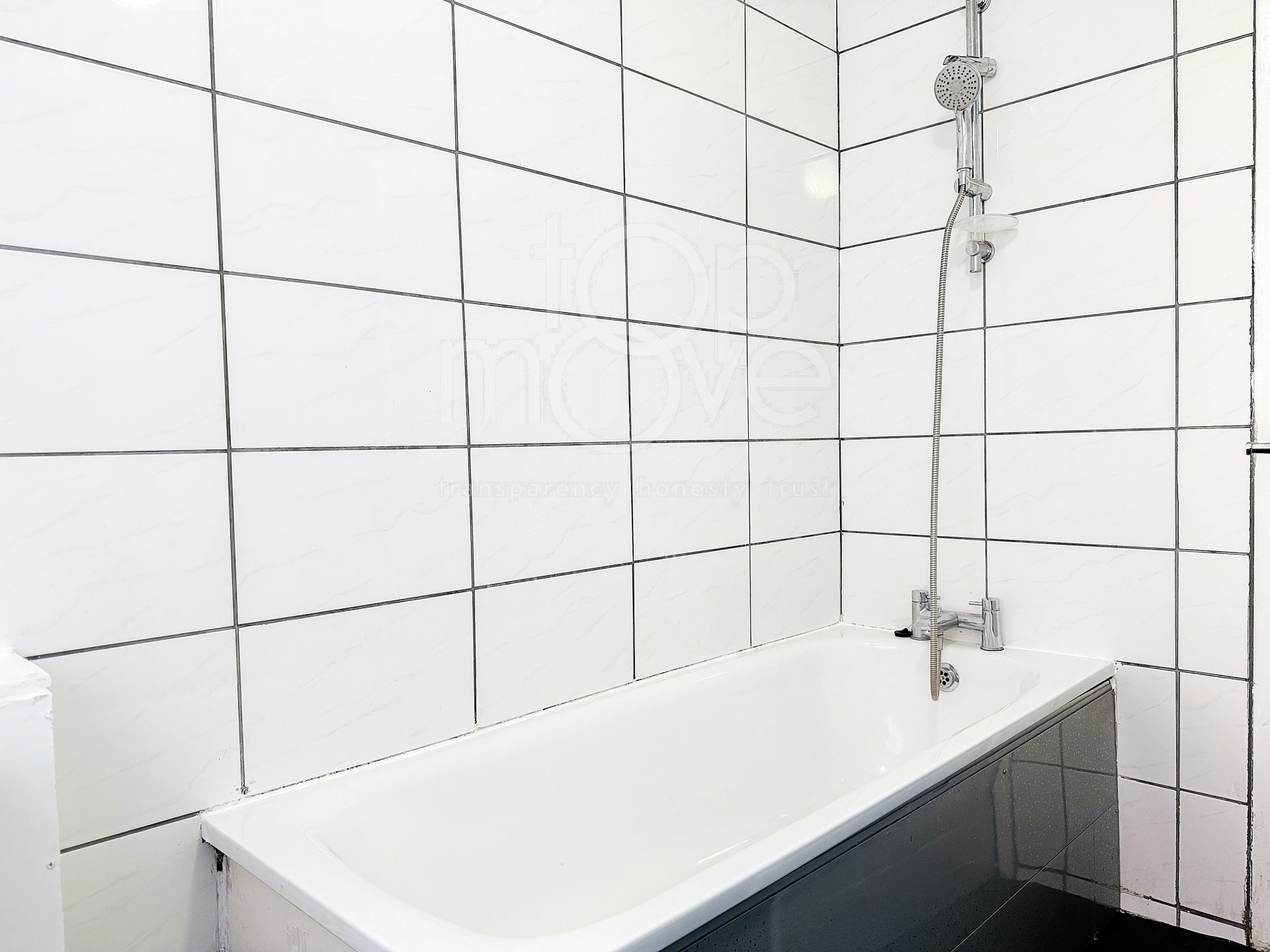 Flat Ashburton Road in London