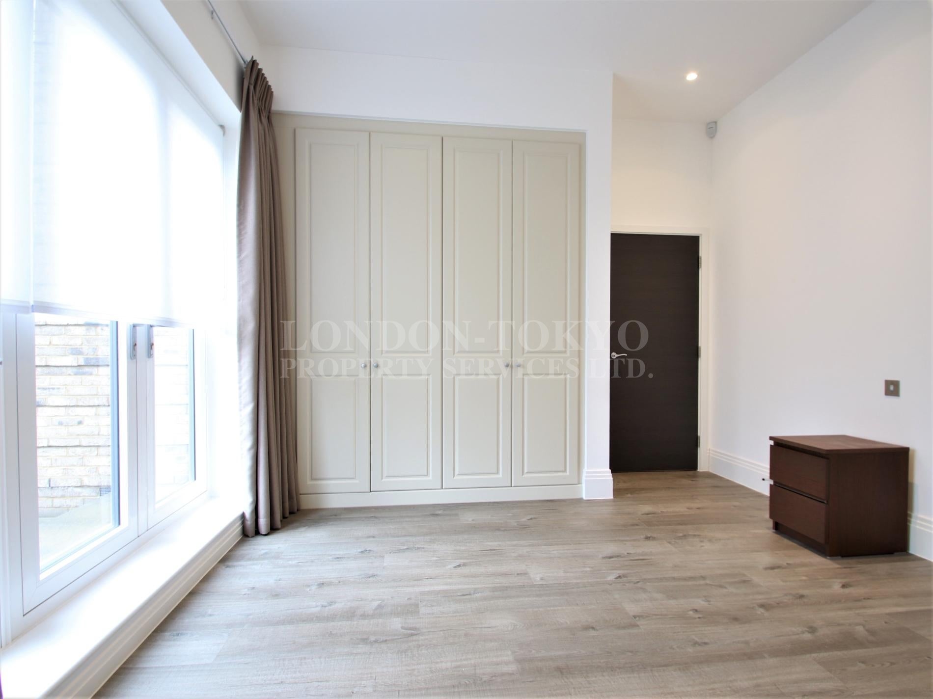 Flat Golders Green Road in Greater London