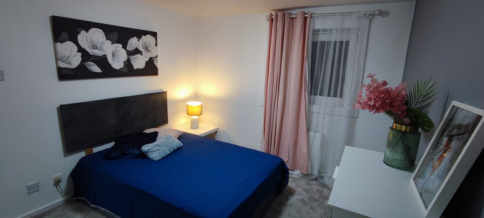 Flat South Barrwood Road in Kilsyth