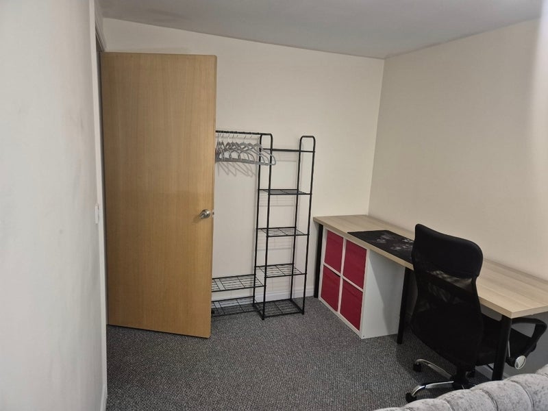 Room Boxtree Avenue in Ashfield