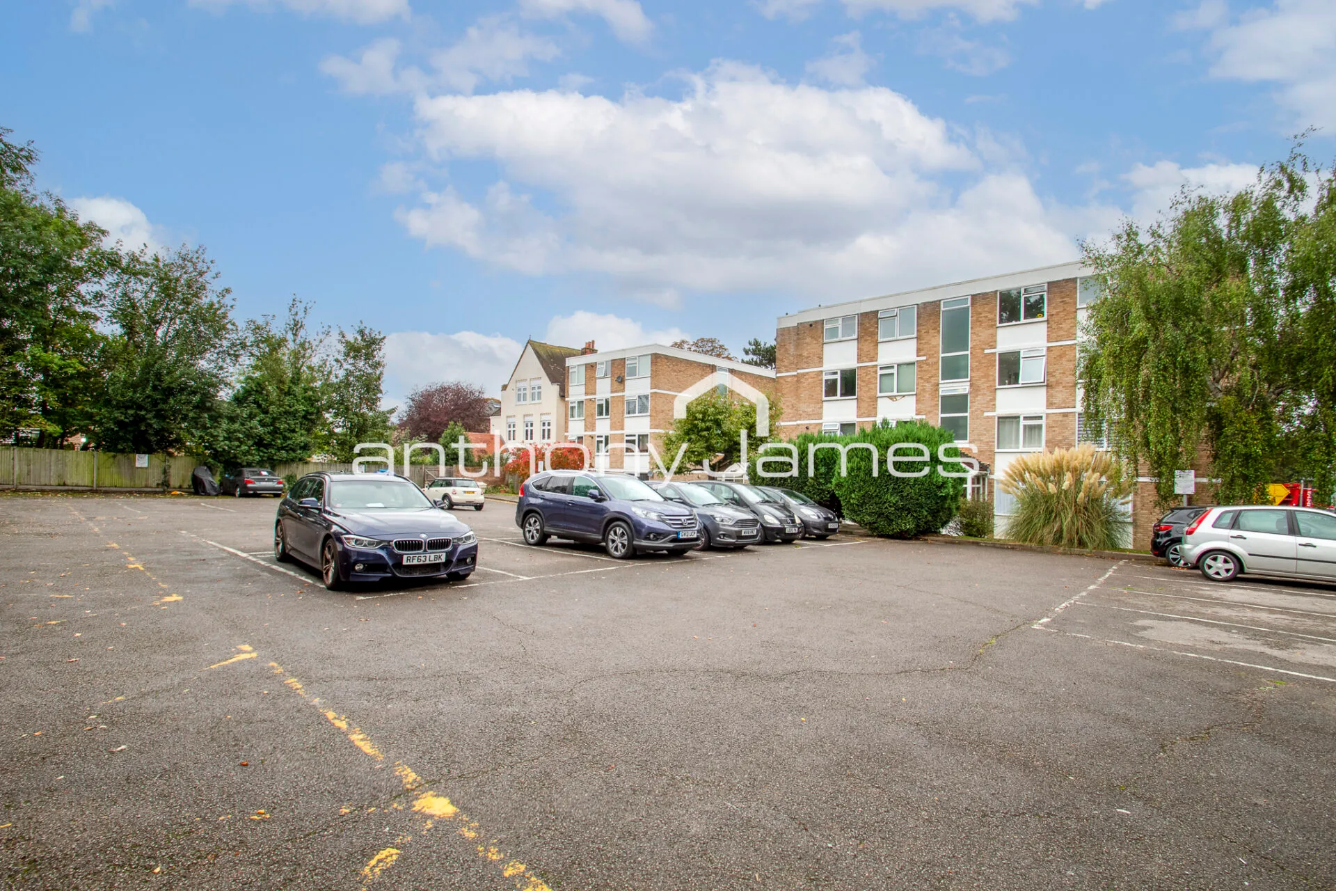 Flat West Park in Greater London