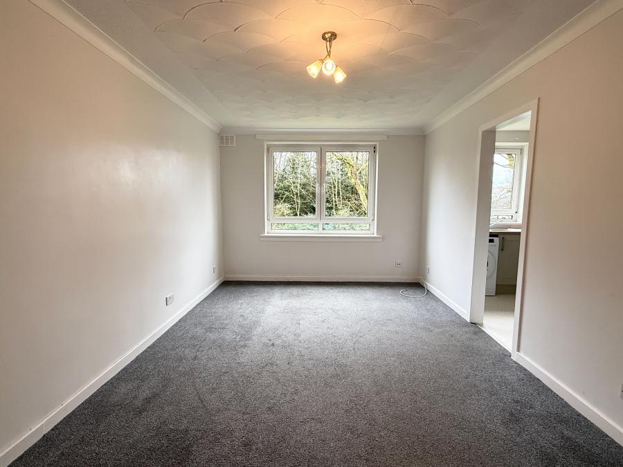 Flat Firwood Court in Newton Mearns