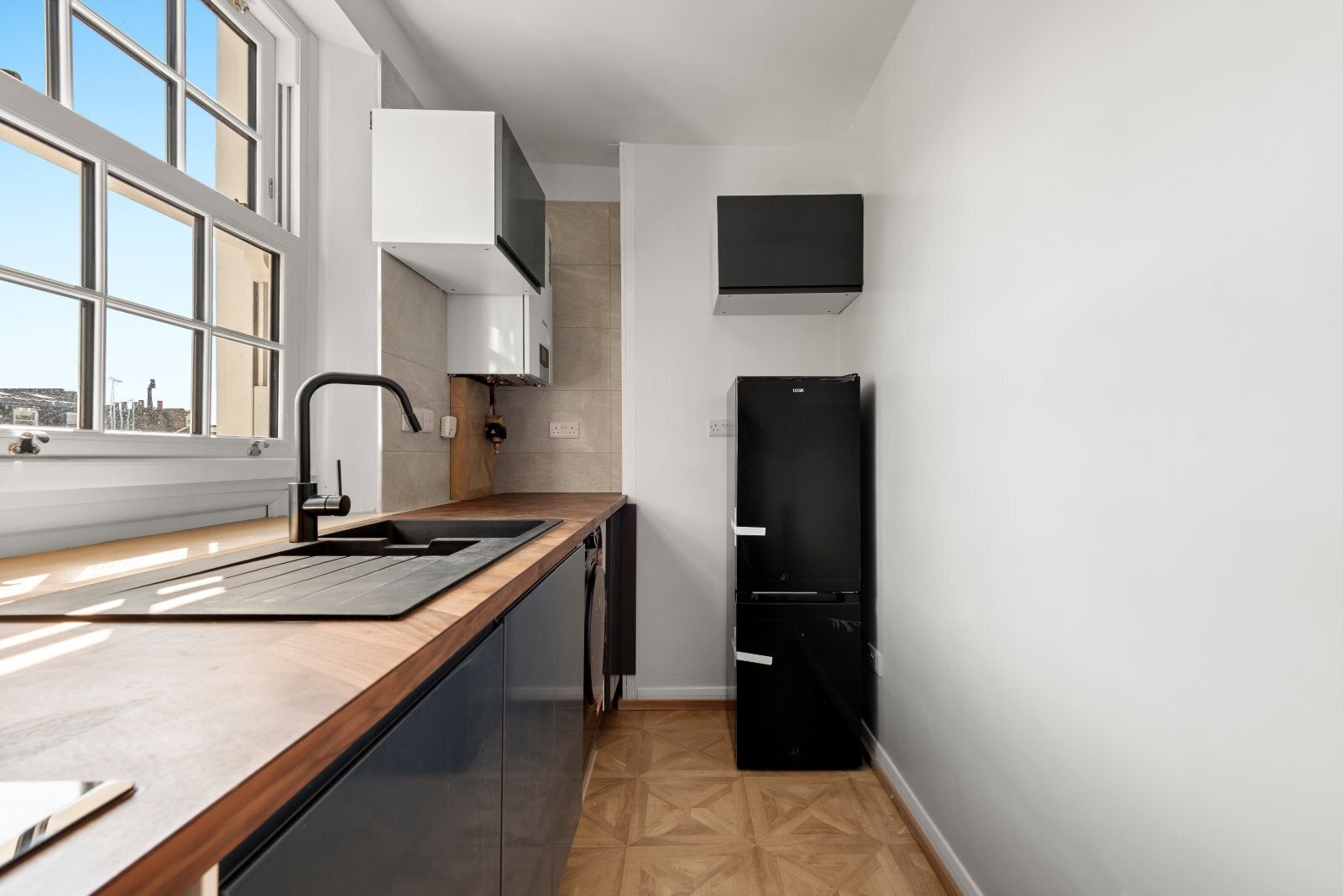 Flat Offord Road in Greater London