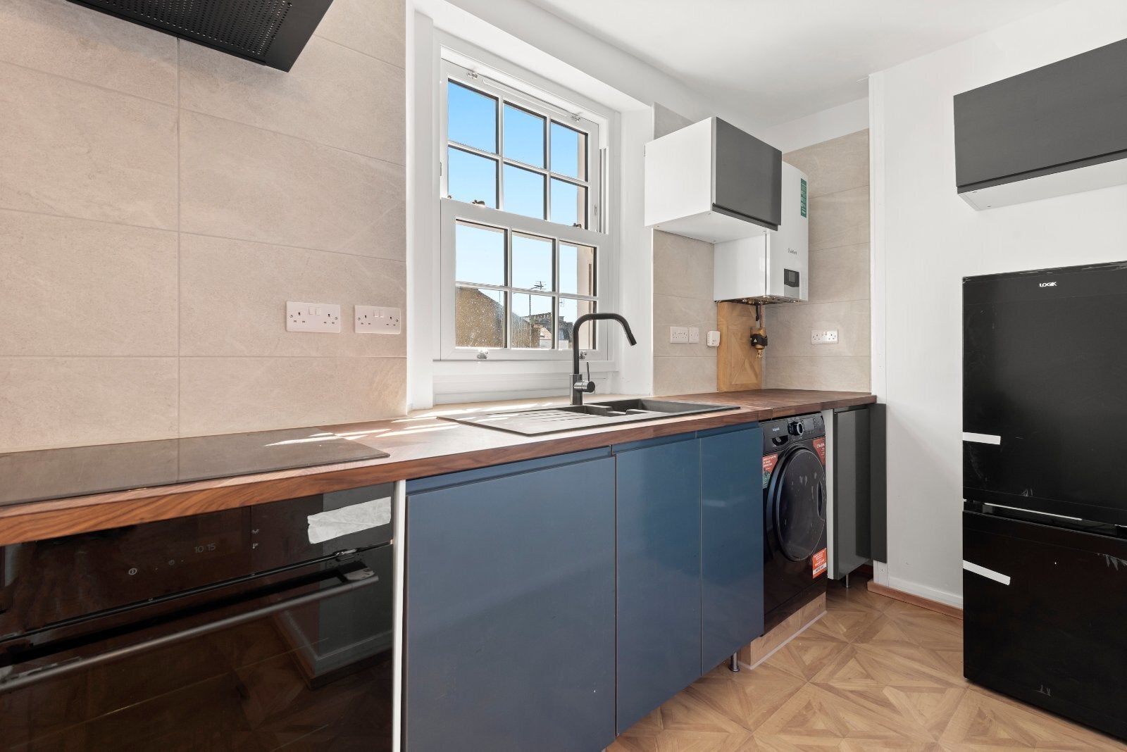 Flat Offord Road in Greater London