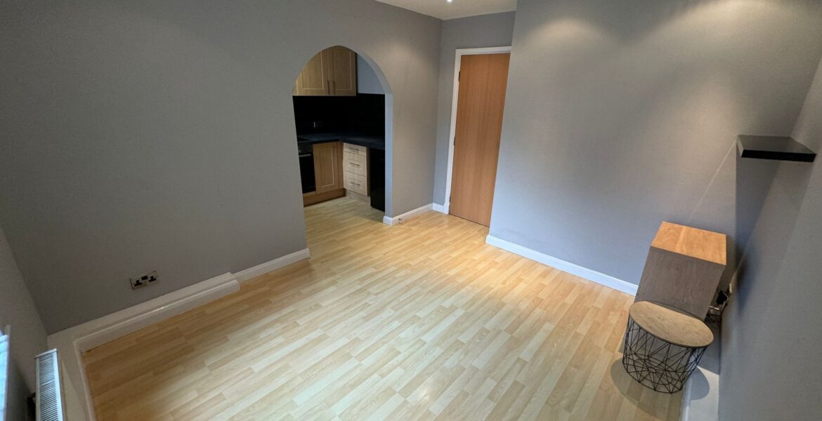 Flat Woodhouse Cliff in Leeds