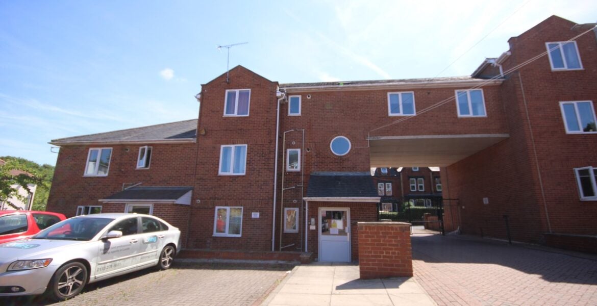 Flat Woodhouse Cliff in Leeds