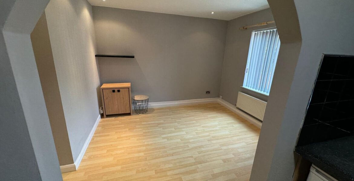 Flat Woodhouse Cliff in Leeds