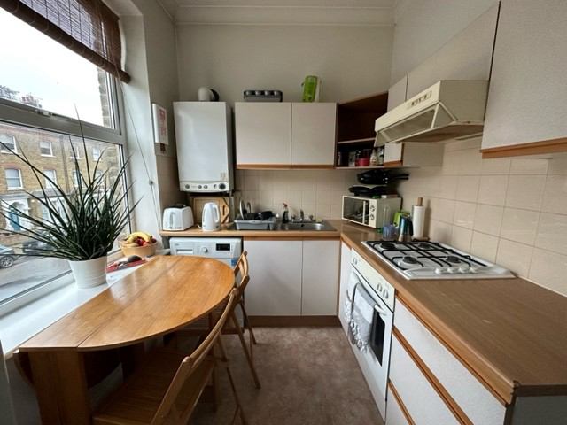 Room Alexandra Grove in Greater London