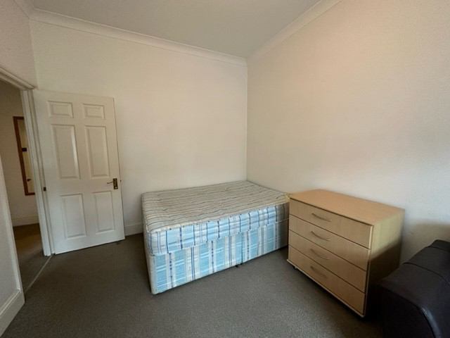 Room Alexandra Grove in Greater London