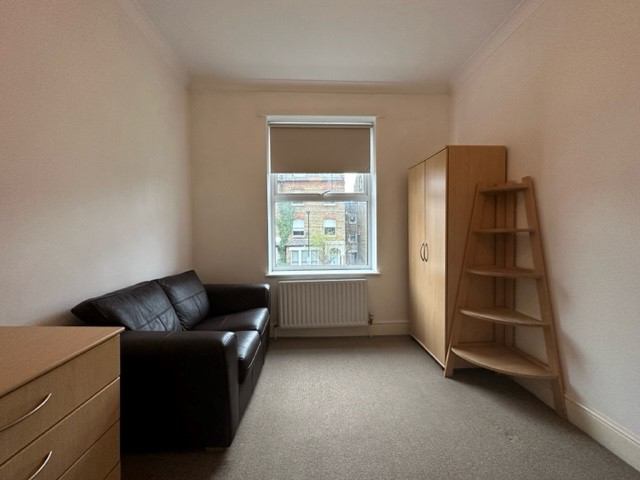 Room Alexandra Grove in Greater London