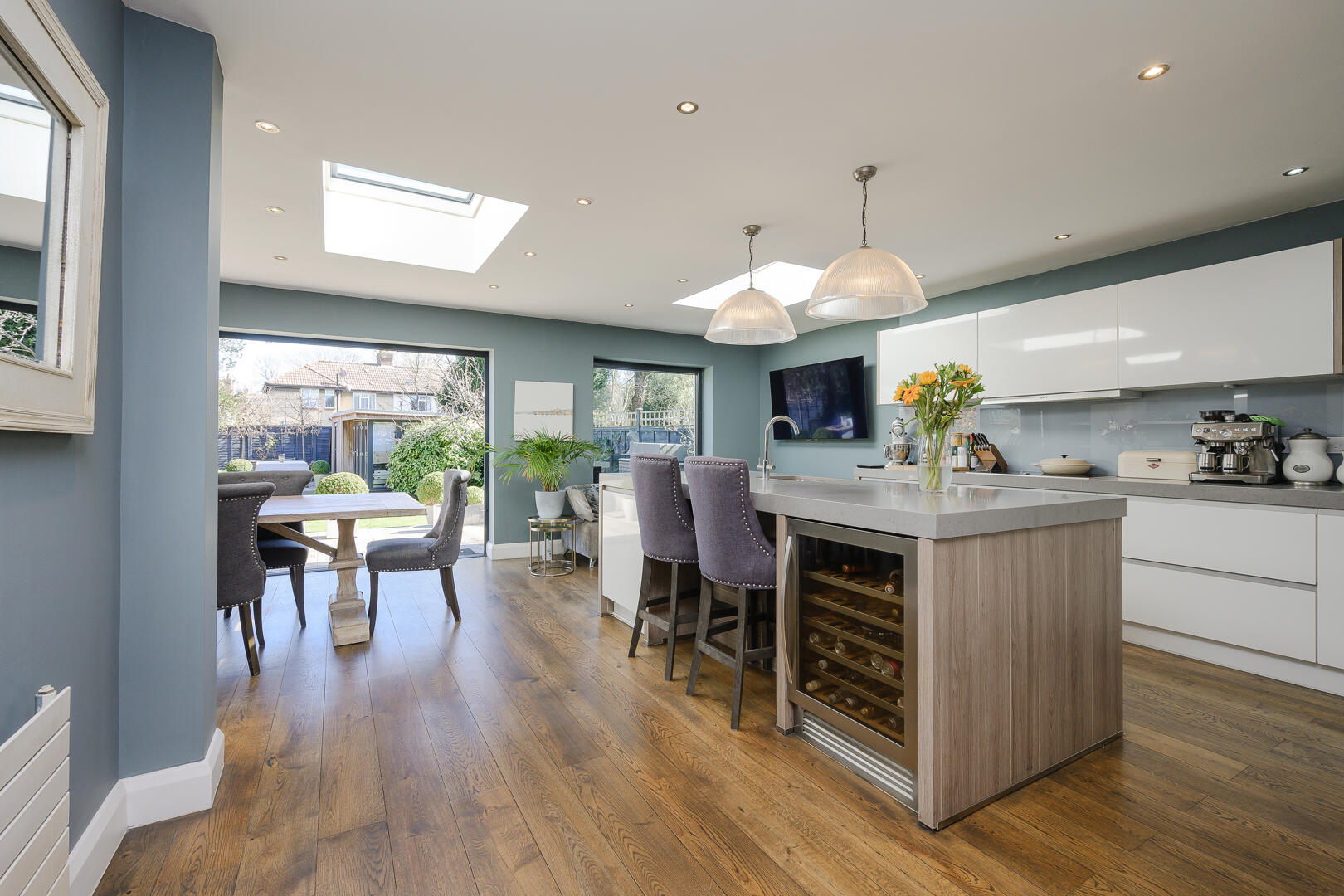 House Marksbury Avenue in Greater London