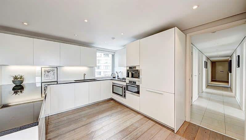 Flat Harbet Road in City of Westminster