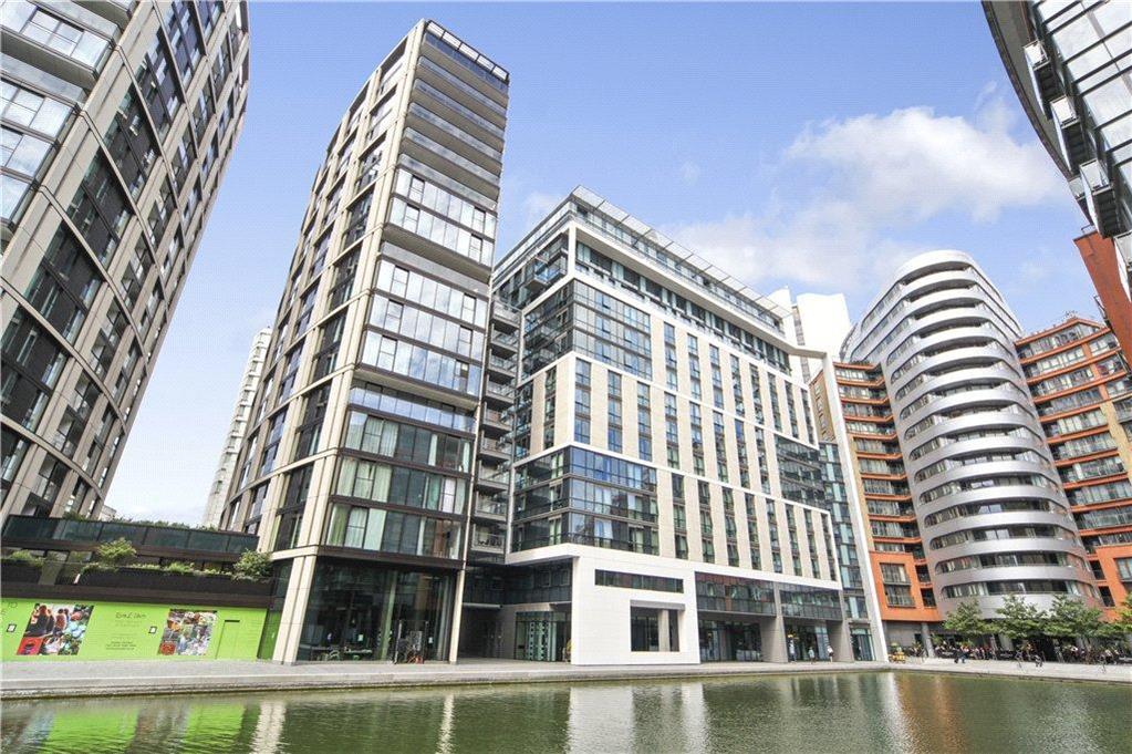 Flat Harbet Road in City of Westminster