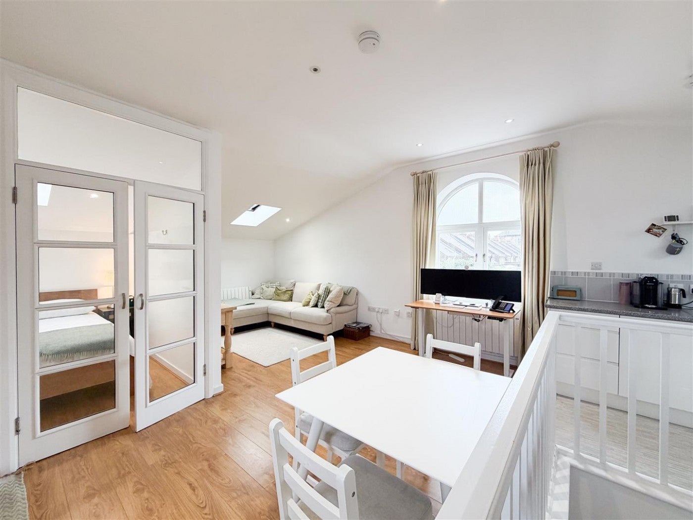 Flat Broughton Street in Greater London