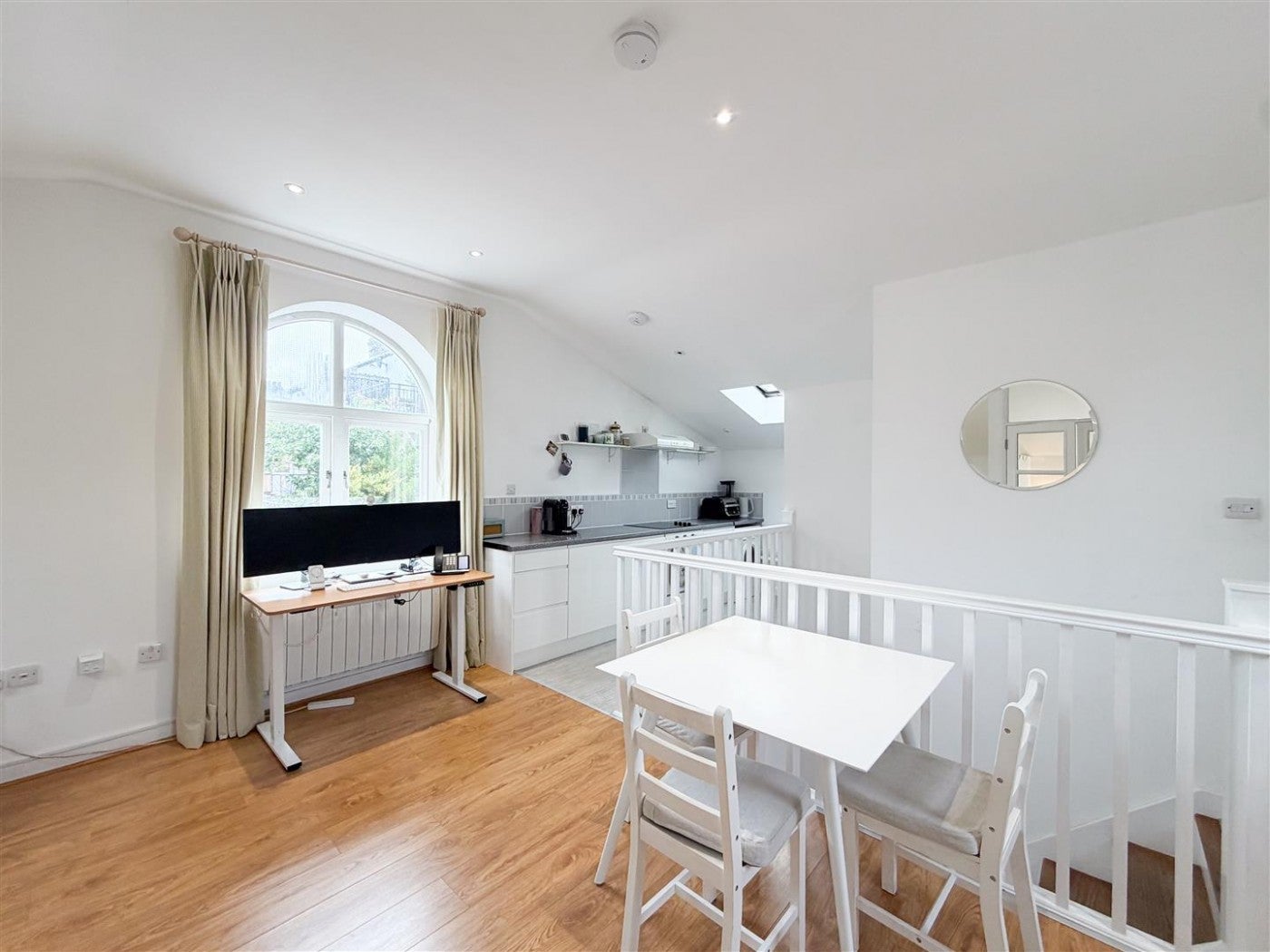 Flat Broughton Street in Greater London
