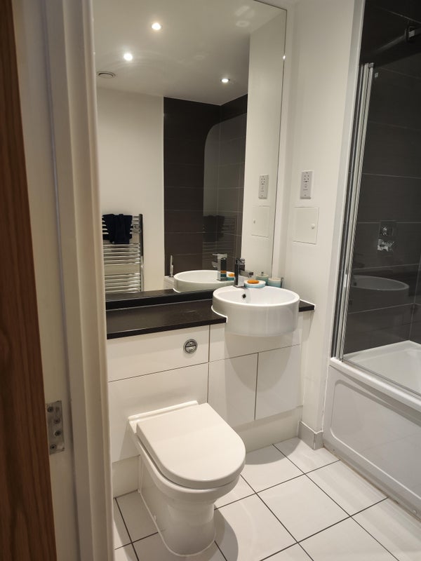 Room Eckington Lane in Greater London