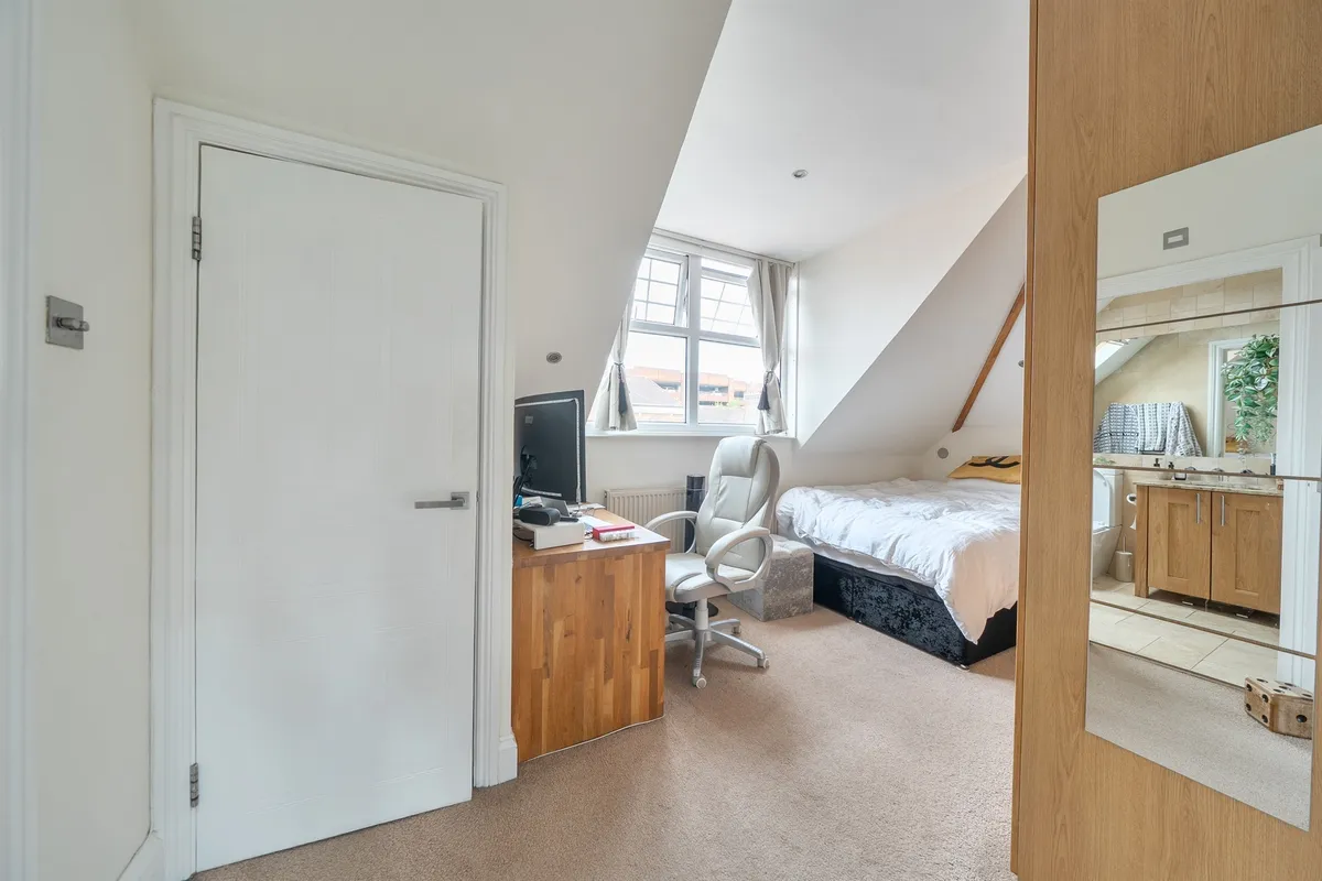 Flat London Road in St Albans