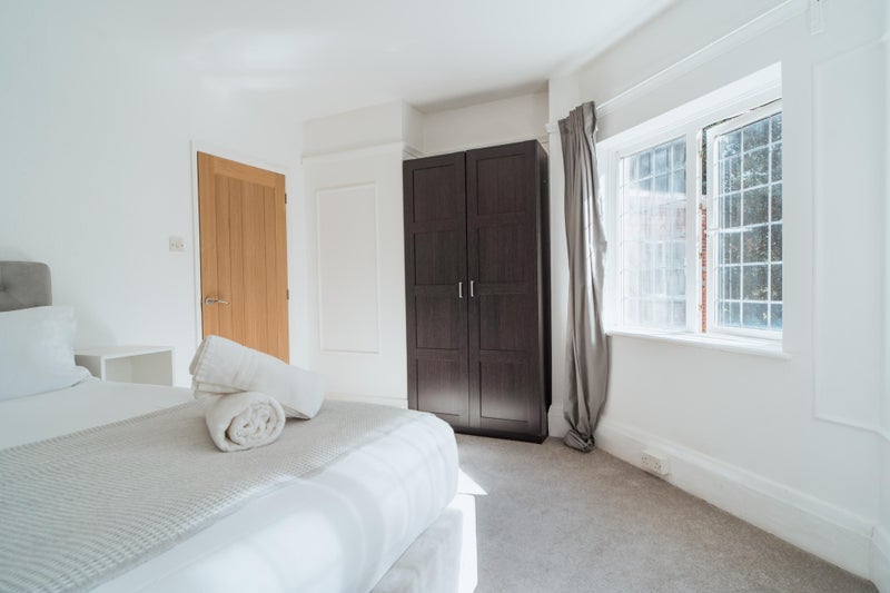 Room Grove Road in Bournemouth