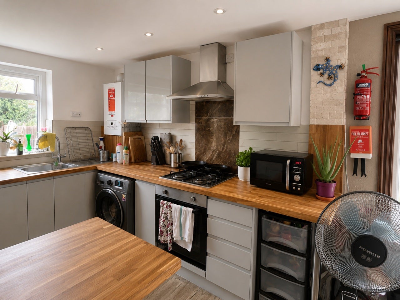 Room Woodriffe Road in Greater London