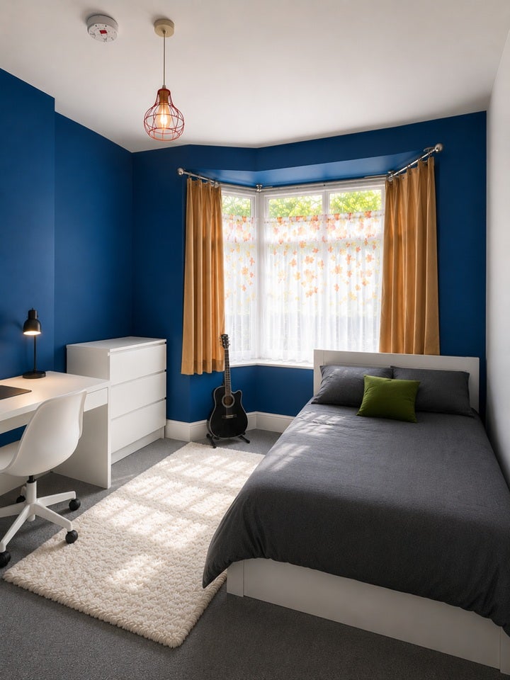 Room Woodriffe Road in Greater London