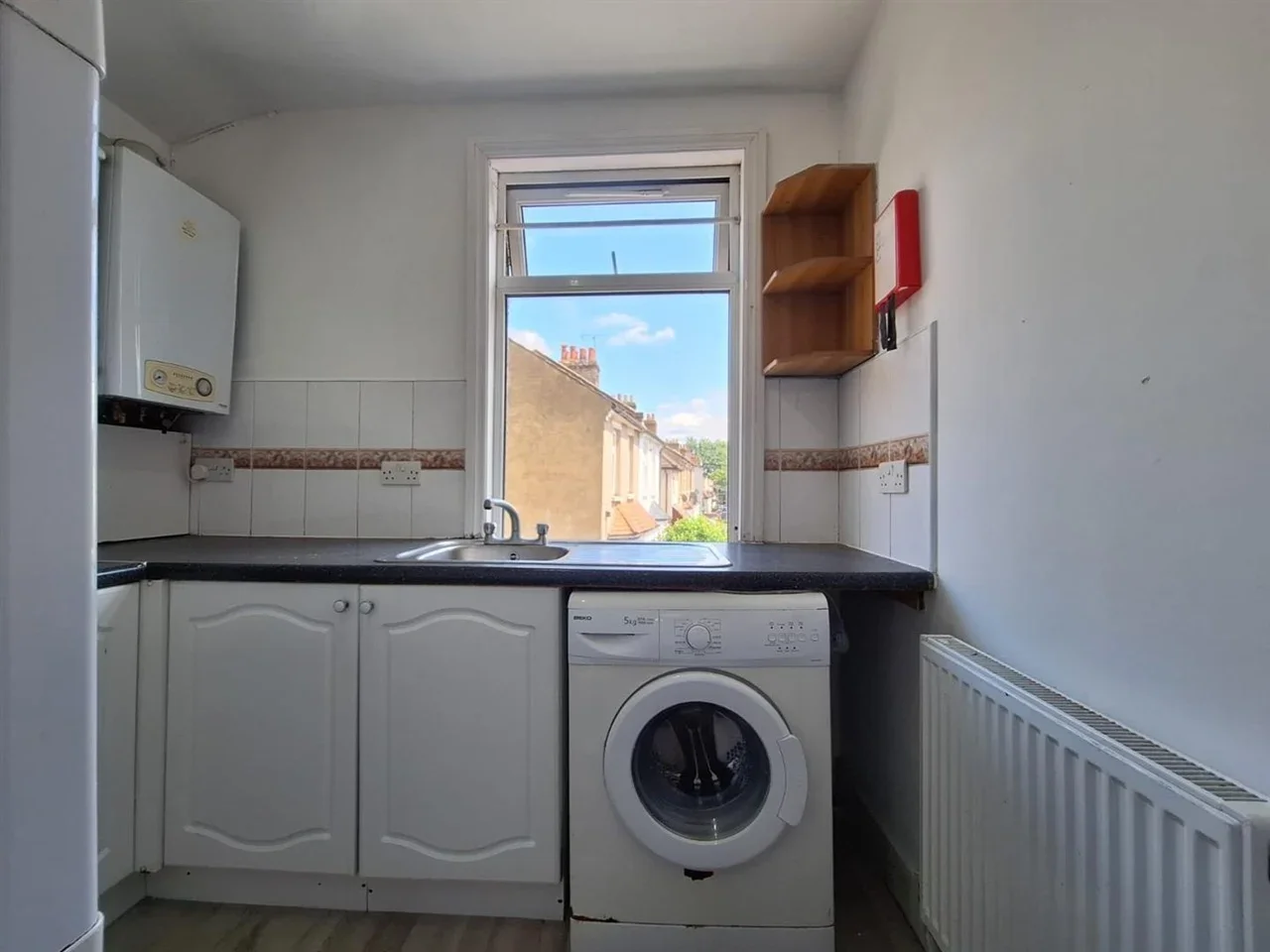 Flat Ladysmith Road in Greater London