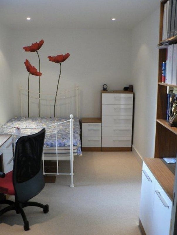 Flat Tiltman Place in Greater London