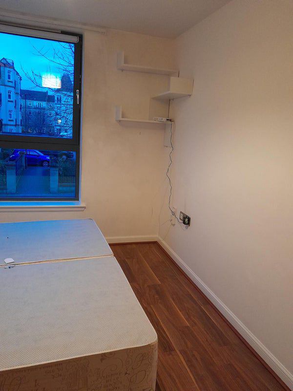 Room Robertson Avenue in City of Edinburgh