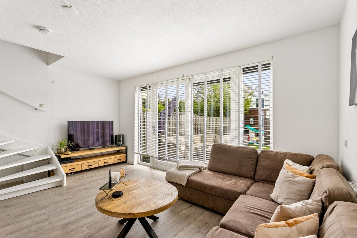 Tussenwoning te koop: Tante Pollewopstraat 32, Almere